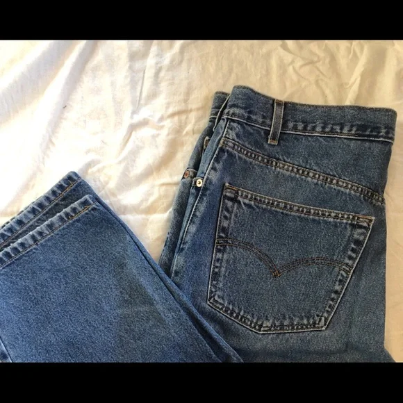 Vintage Levi’s Mom Jeans | W38 L31 - Picture 2 of 4